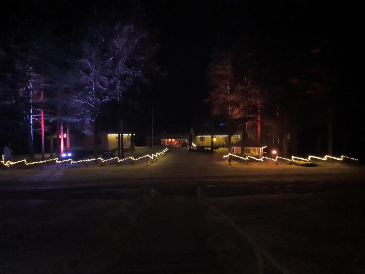 Majatalo Oravanpesae Lampsijärvi Exterior photo